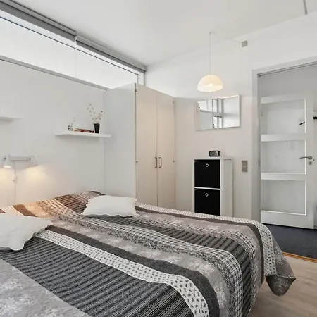 Semesterbostad 1122 *