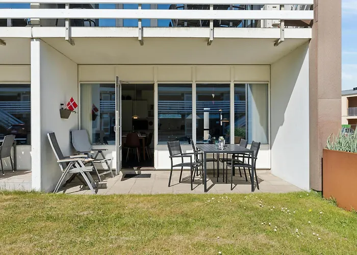 1122 Semesterbostad *